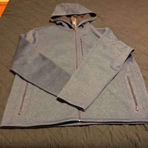 Vineyard vines hooded sweater